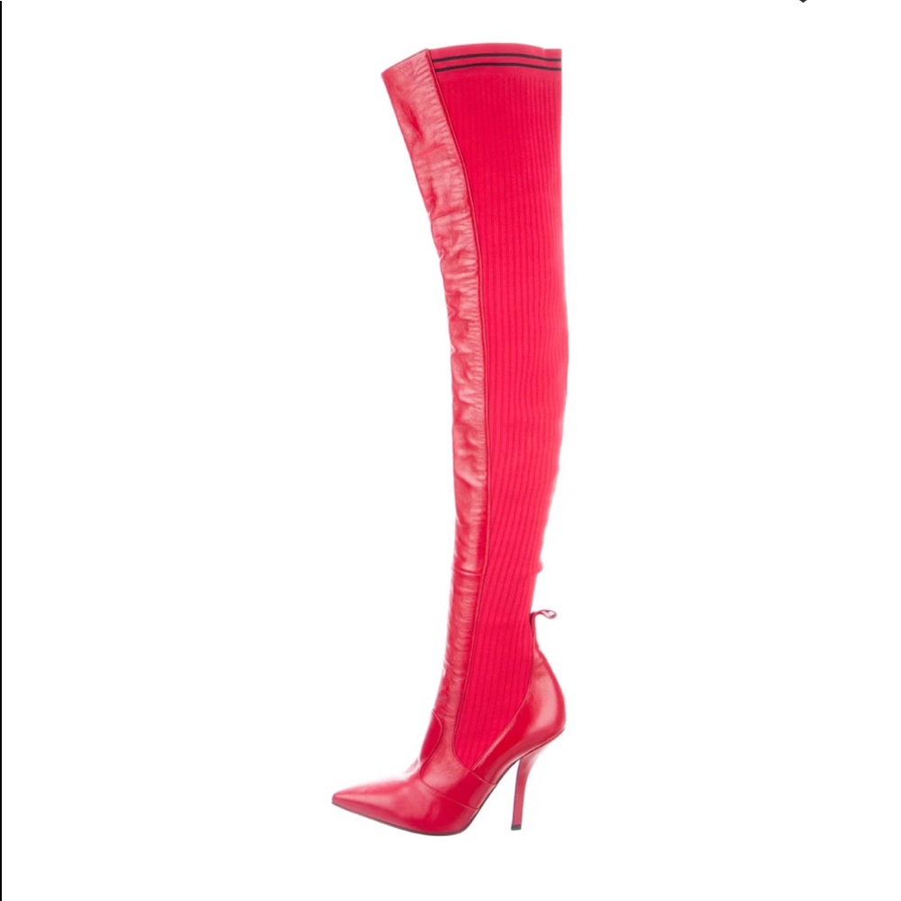 Almost new fendi boots